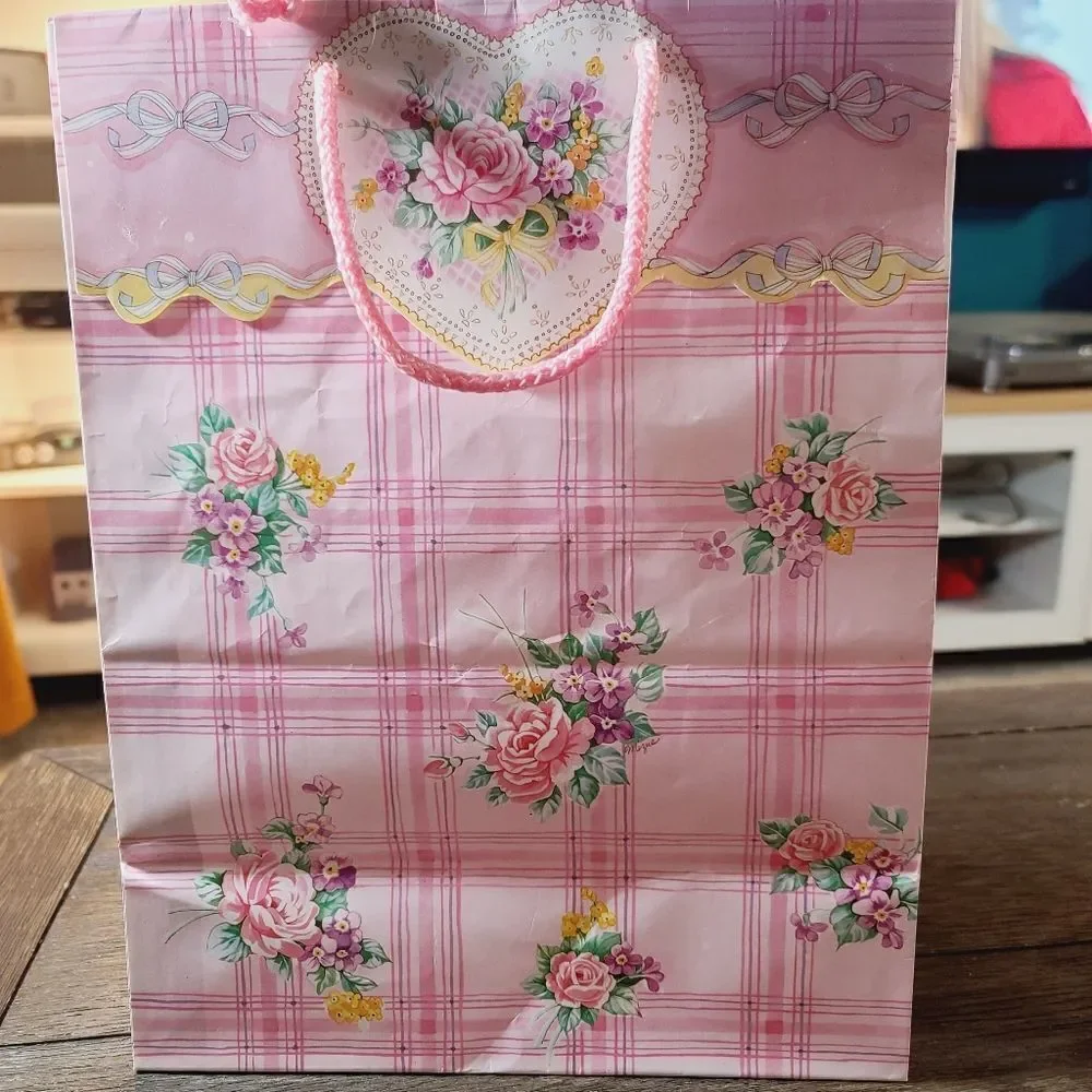 Vintage 1980's Pink Girly Pastel Floral Kawaii Gift Bag Ribbon Bow